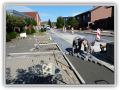 der neue Fußweg am Feldkamp geht voran