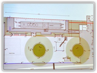 Die Lokomotive bekommt auch eine Art Bahnsteig, so dass ein natürlicher Eindruck erreicht wird.