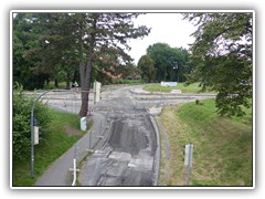 Blick vom Bahndamm aus im August 2025