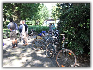 das älteste Fahrad der Radfahrergruppe stammte vin 1893