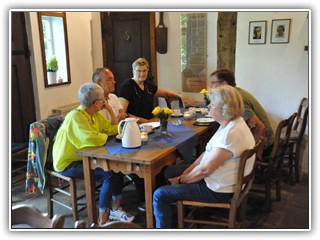 der Kuchen war schnell weg, Kaffee bis zum Abwinken